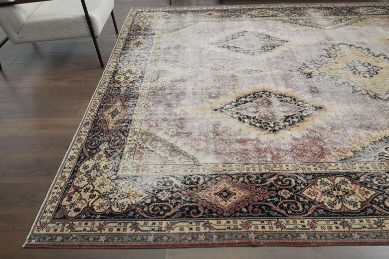 One of a kind Hand Knotted 10x13 Wool Rug