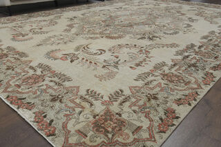 Handmade Persian Beige Area Rug - Thumbnail