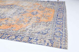 Vintage Oversized Area Rug - Thumbnail