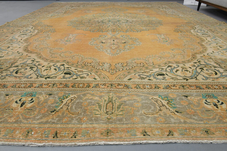 Kashan - Oversize Persian Oriental Rug