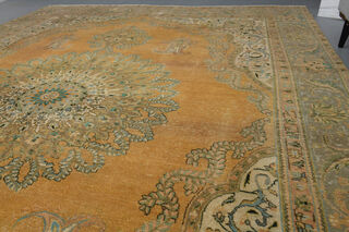 Kashan - Oversize Persian Oriental Rug - Thumbnail