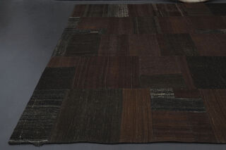 Vintage Dark Rug - Thumbnail