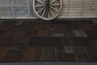 Vintage Dark Rug - Thumbnail