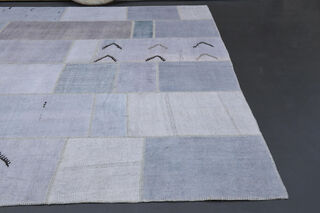 Vintage Square Area Rug - Thumbnail