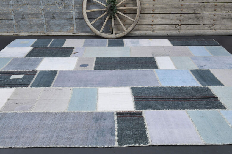 Shades of Blue - Oversized Patchwork Rug