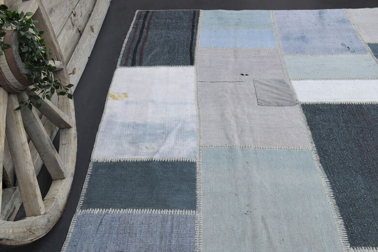 Shades of Blue - Oversized Patchwork Rug