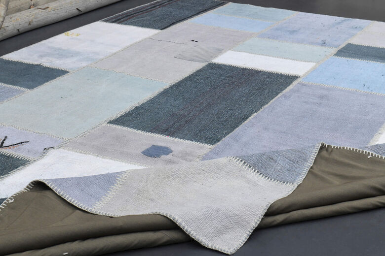 Shades of Blue - Oversized Patchwork Rug