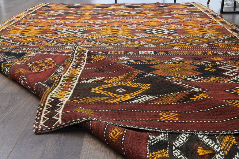 Vintage Area Kilim Rug