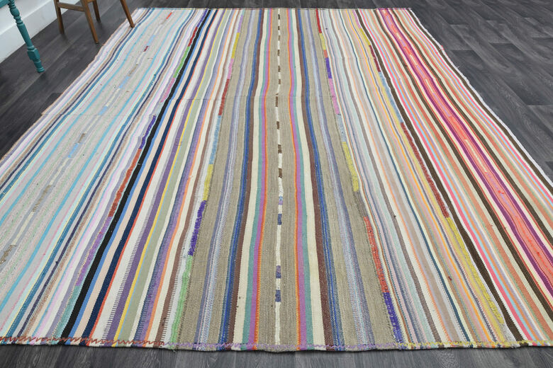 Handmade Vintage Area Kilim