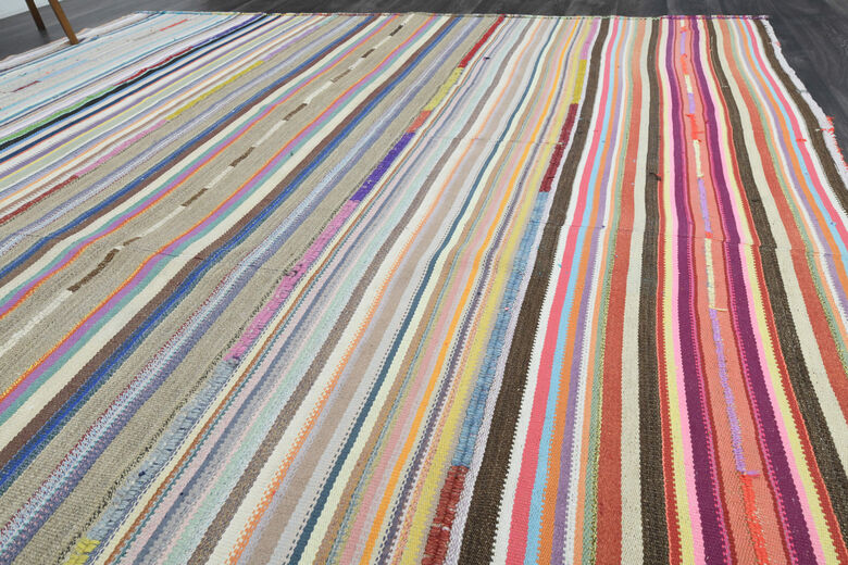 Handmade Vintage Area Kilim