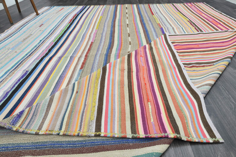 Handmade Vintage Area Kilim