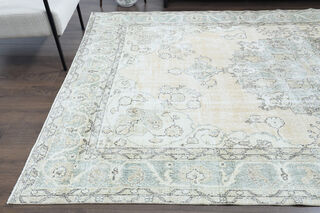 Vintage Faded Area Rug - Thumbnail