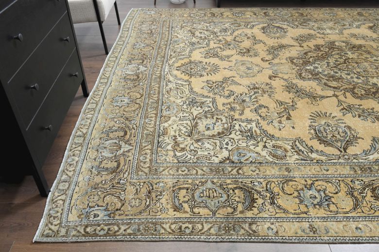 Heriz Persian Carpet - Vintage Oversized Rug