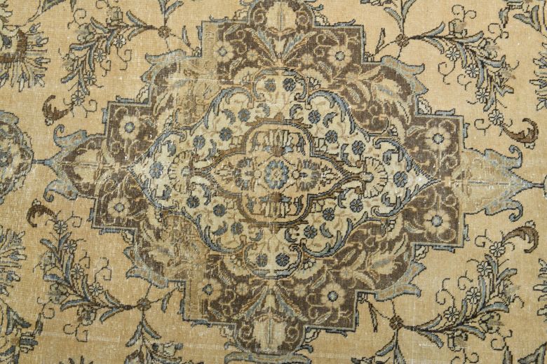 Heriz Persian Carpet - Vintage Oversized Rug