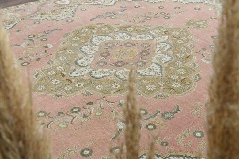 Isfahan Persian - Oversized Vintage Area Rug