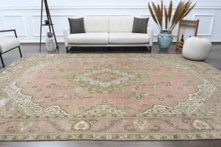 Isfahan Persian - Oversized Vintage Area Rug - Thumbnail