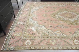 Isfahan Persian - Oversized Vintage Area Rug - Thumbnail