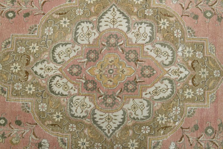 Isfahan Persian - Oversized Vintage Area Rug