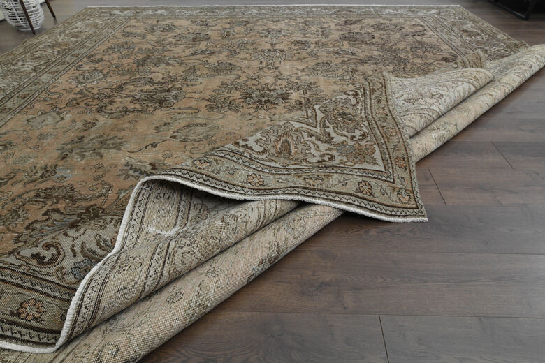 Handwoven Vintage Persian Rug