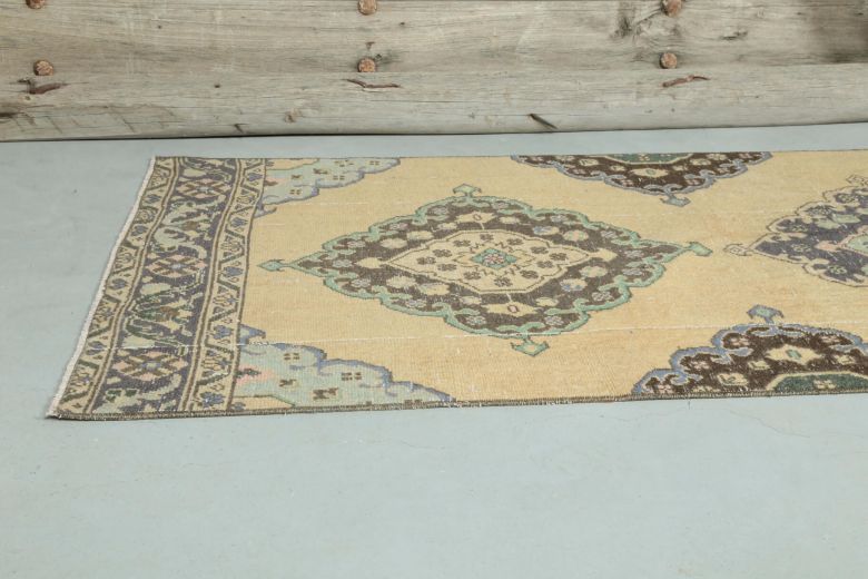 Vintage Runner Rug - 24378