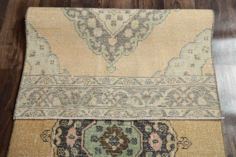 Vintage Runner Rug - 24378