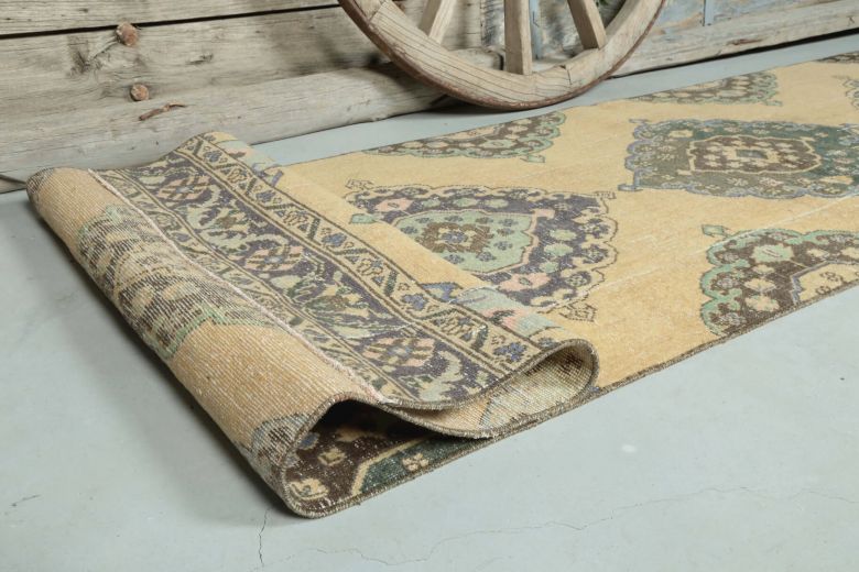 Vintage Runner Rug - 24378