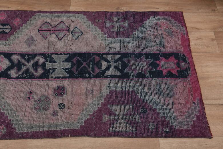 Purple Black Vintage Runner