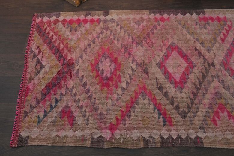 Triangles - Hand-Knotted Runner