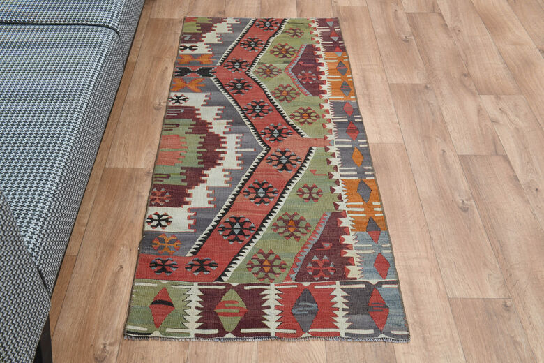 2x5, Oriental Vintage Kilim Runner