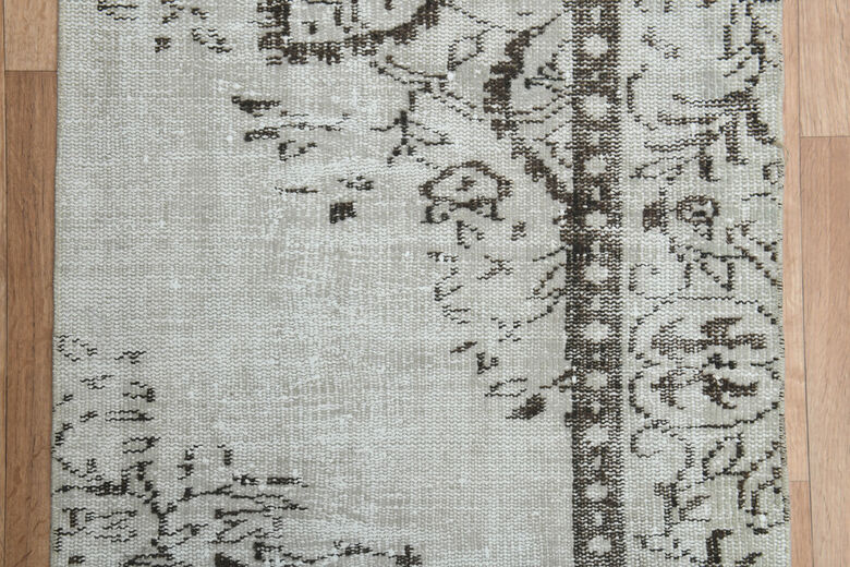 3x4, Brown Details Neutral Vintage Oushak Rug