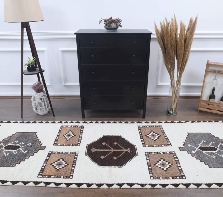 White Vintage Runner Rug 