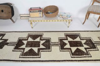 White Vintage Runner Rug - Thumbnail