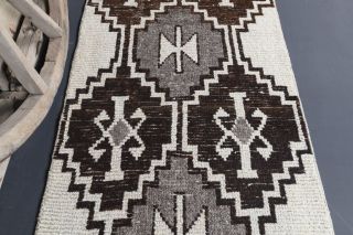 Vintage White Ikat Runner Rug - Thumbnail