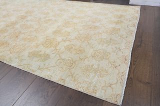 Vintage Throw Rug - Thumbnail