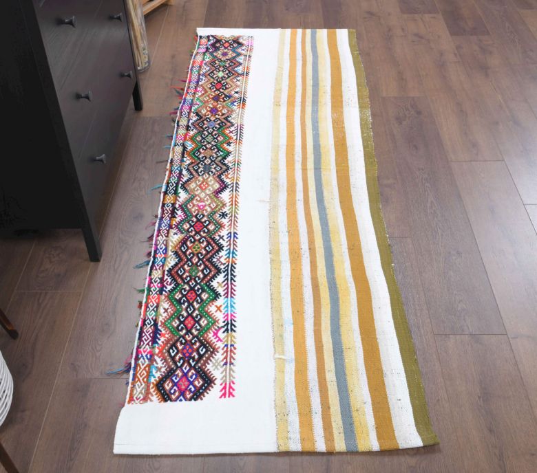 White Traditional Vintage Runner Rug