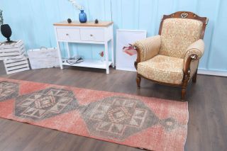 Red Vintage Runner Rug - Thumbnail