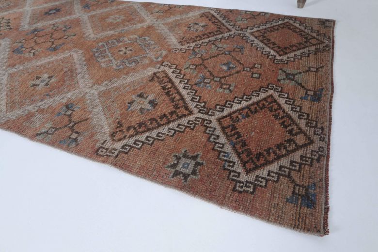 Heirloom Brown Semi-Antique Runner Rug