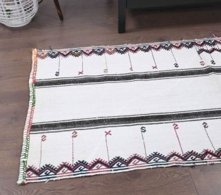 Vintage Small Rug - Thumbnail