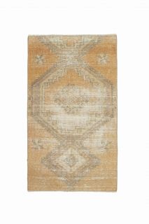 Vintage Small Rug - Thumbnail