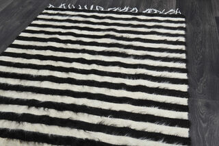 Black White - Vintage Small Rug - Thumbnail