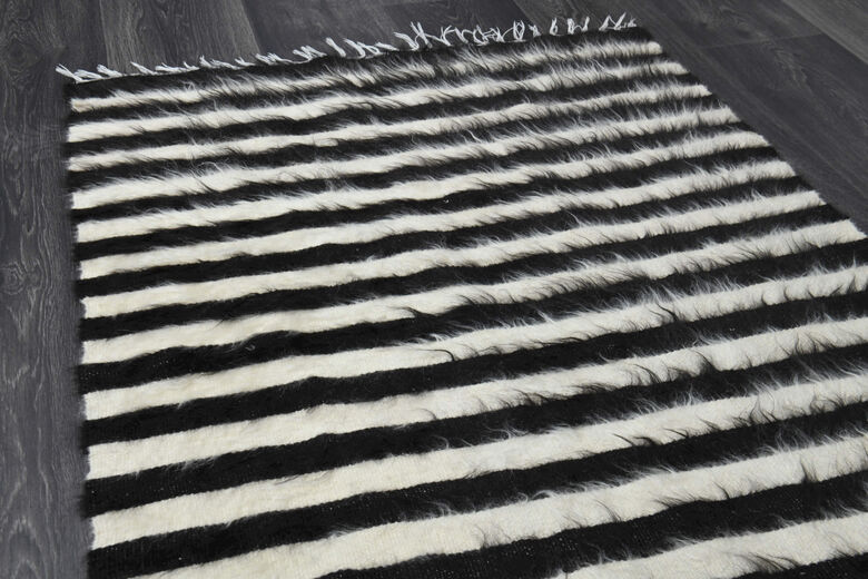 Black White - Vintage Small Rug