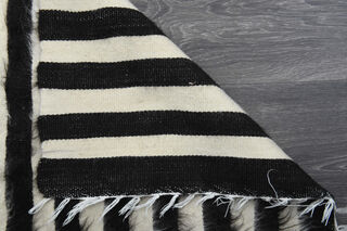 Black White - Vintage Small Rug - Thumbnail