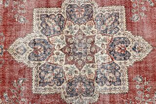Red Oversized Vintage Rug - Thumbnail
