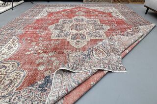 Red Oversized Vintage Rug - Thumbnail