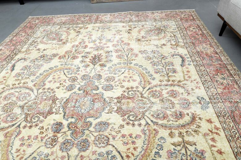 Oriental Turkish Area Rug