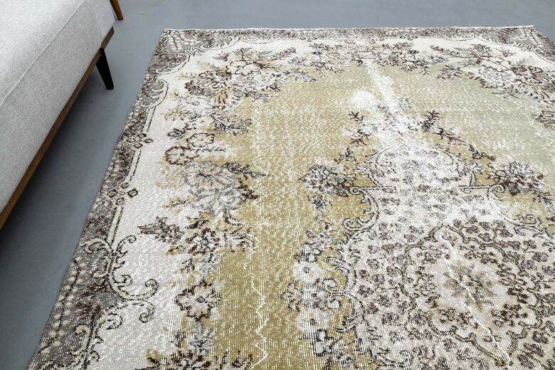 Green Vintage Area Rug