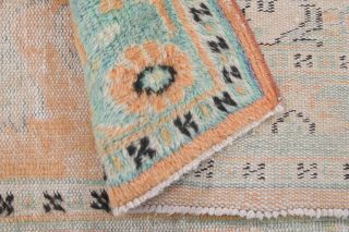 Oriental Vintage Area Rug - Thumbnail