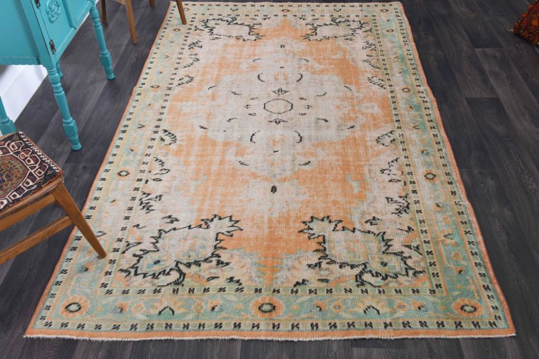 Oriental Vintage Anatolian Area Rug