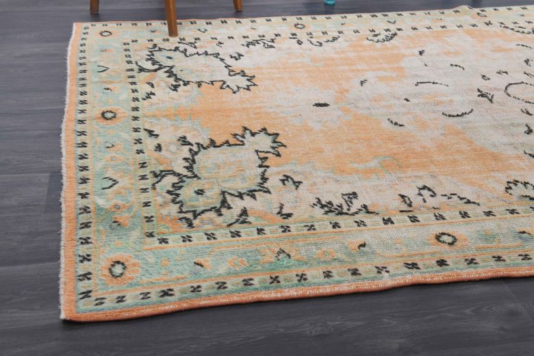 Oriental Vintage Anatolian Area Rug