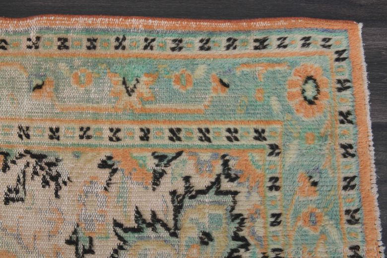 Oriental Vintage Anatolian Area Rug